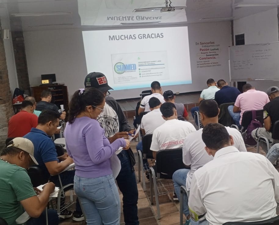 Aula de capacitación y programa de formación empresarial para personal de laboratorio