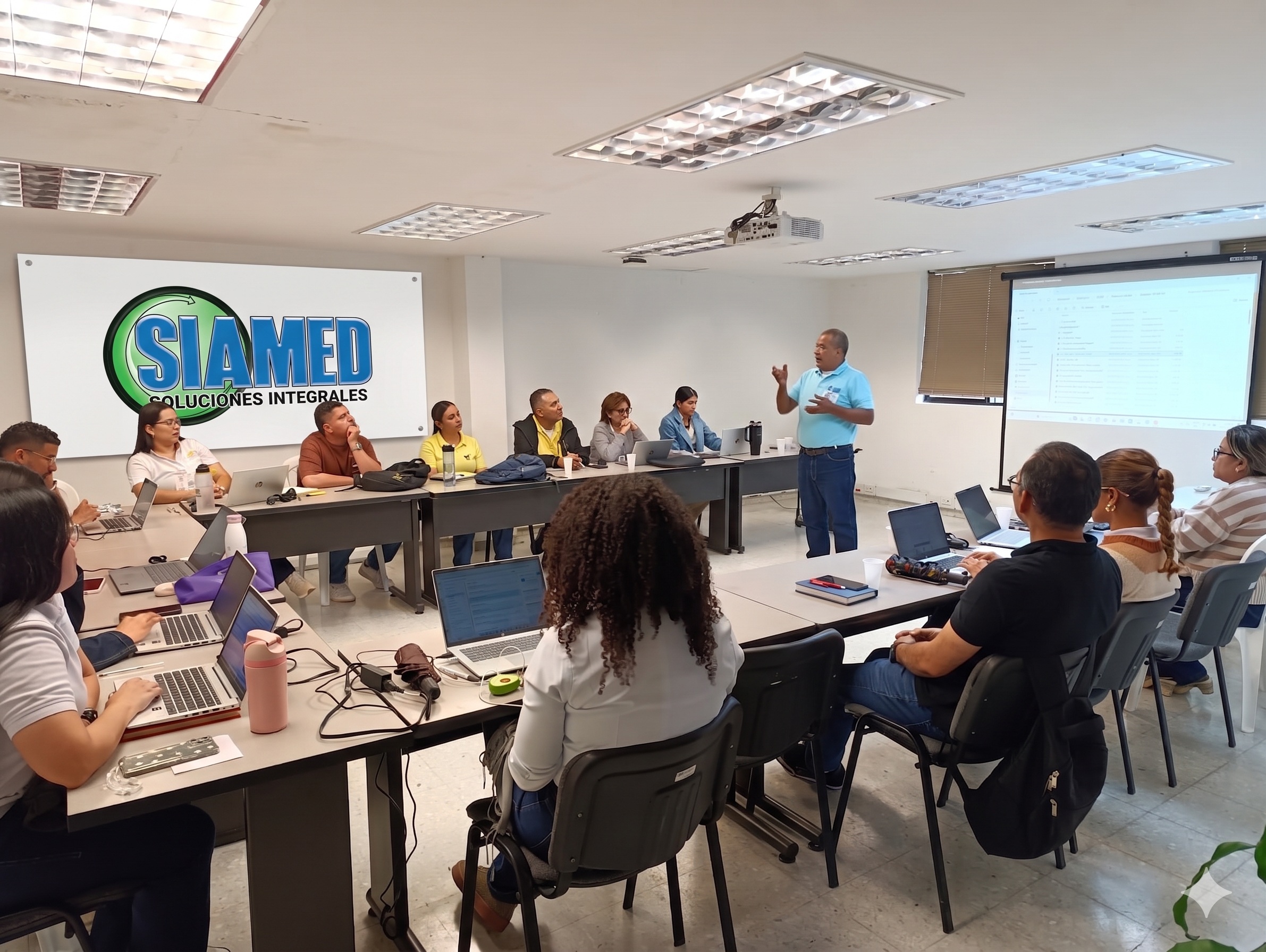 Consultor de SIAMED SAS asesorando a un laboratorio en su proceso de acreditación ISO 17025